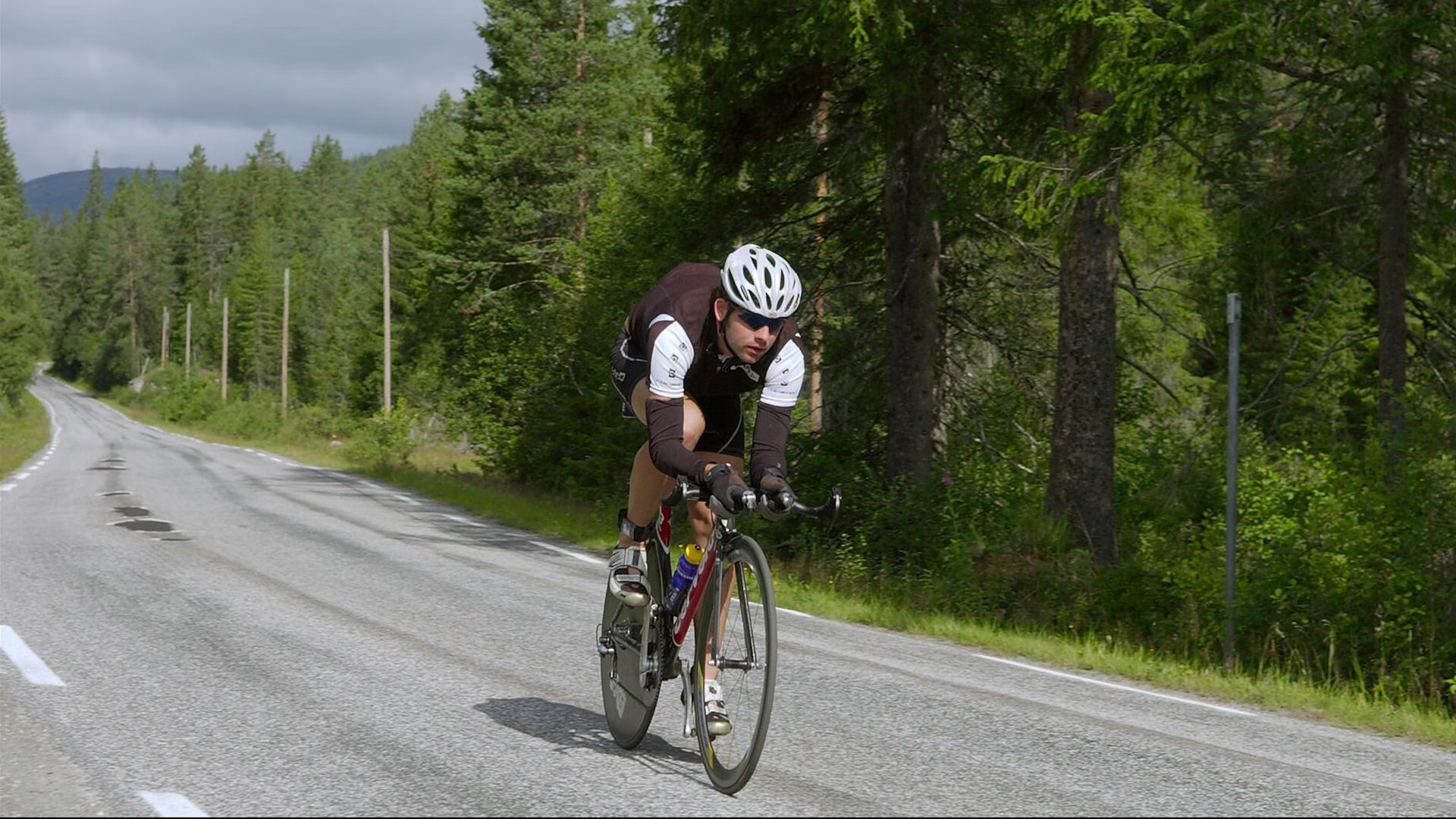 中国男篮战术执行精准 提升整体战斗力，中国男篮怎样才能崛起